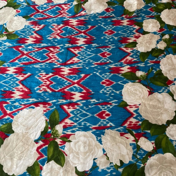 Vintage Chanel Lino Flax Scarf, Very Large - Picture 4 of 7